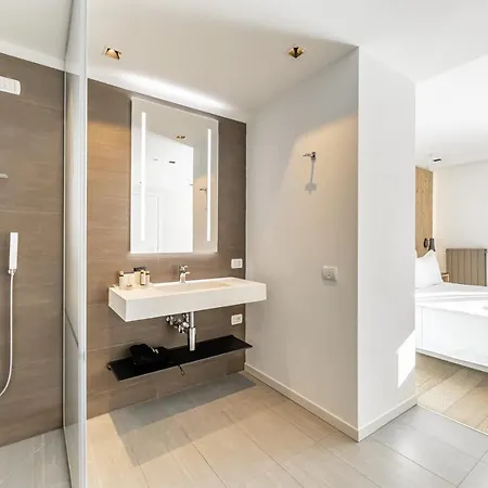 Hotiday Collection - Cervinia 4* بيريوِل تْشيرفينيا